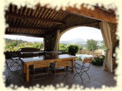 Bed and breakfast, chambre d'hôte, la terrasse panoramique, Haute Provence